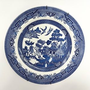 💙🤍Churchill - vintage ceramic plate.